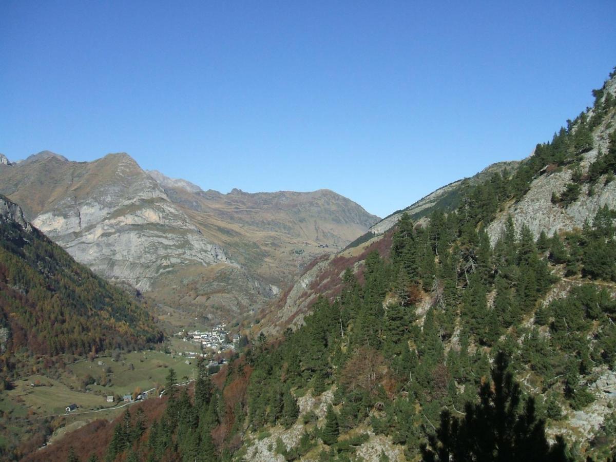 Appartamento Vu Du Toit Luz-Saint-Sauveur Esterno foto